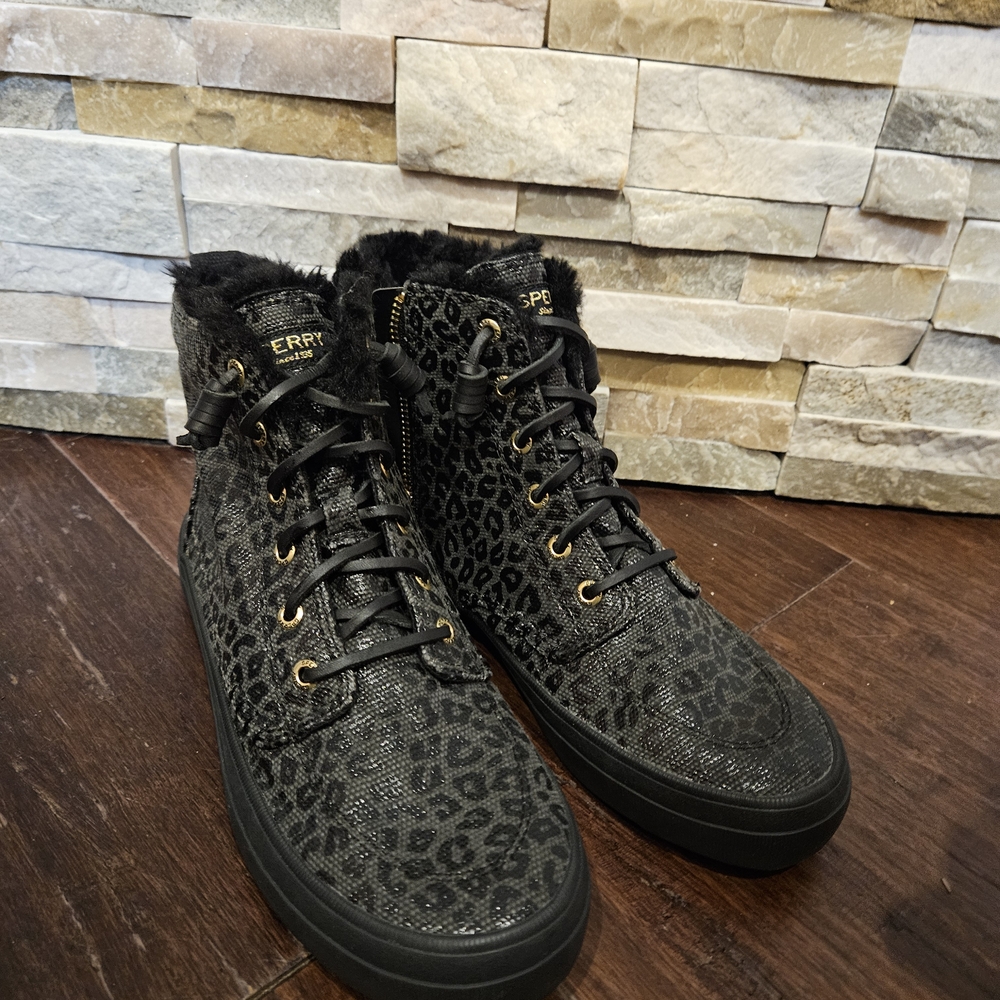 New SPERRY Crest Vibe Leo